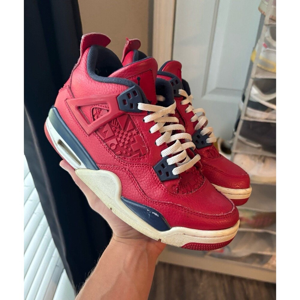 Air Jordan 4 Retro FIBA Size Women’s 7.5